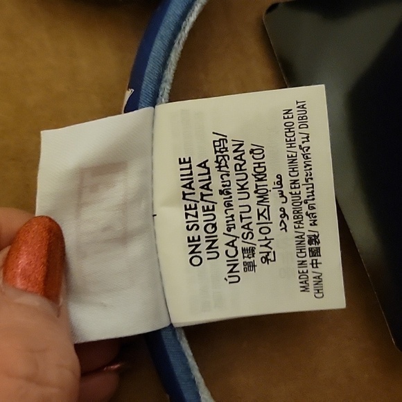 NWT: Disney Mouse Ears Headband-Marvel Pride Collection America Chavez - Picture 3 of 9